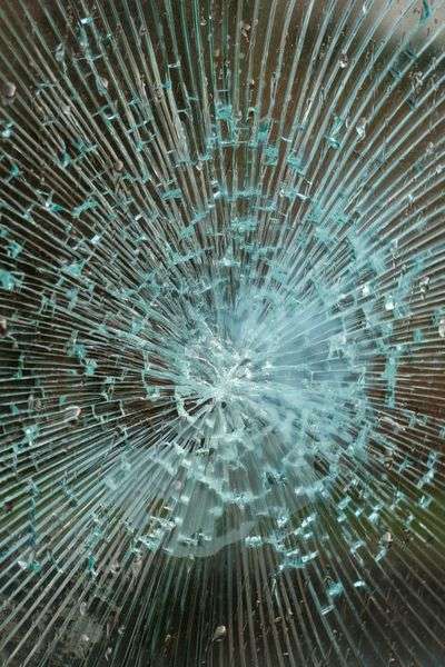 Vandalismo en cristal de comercio