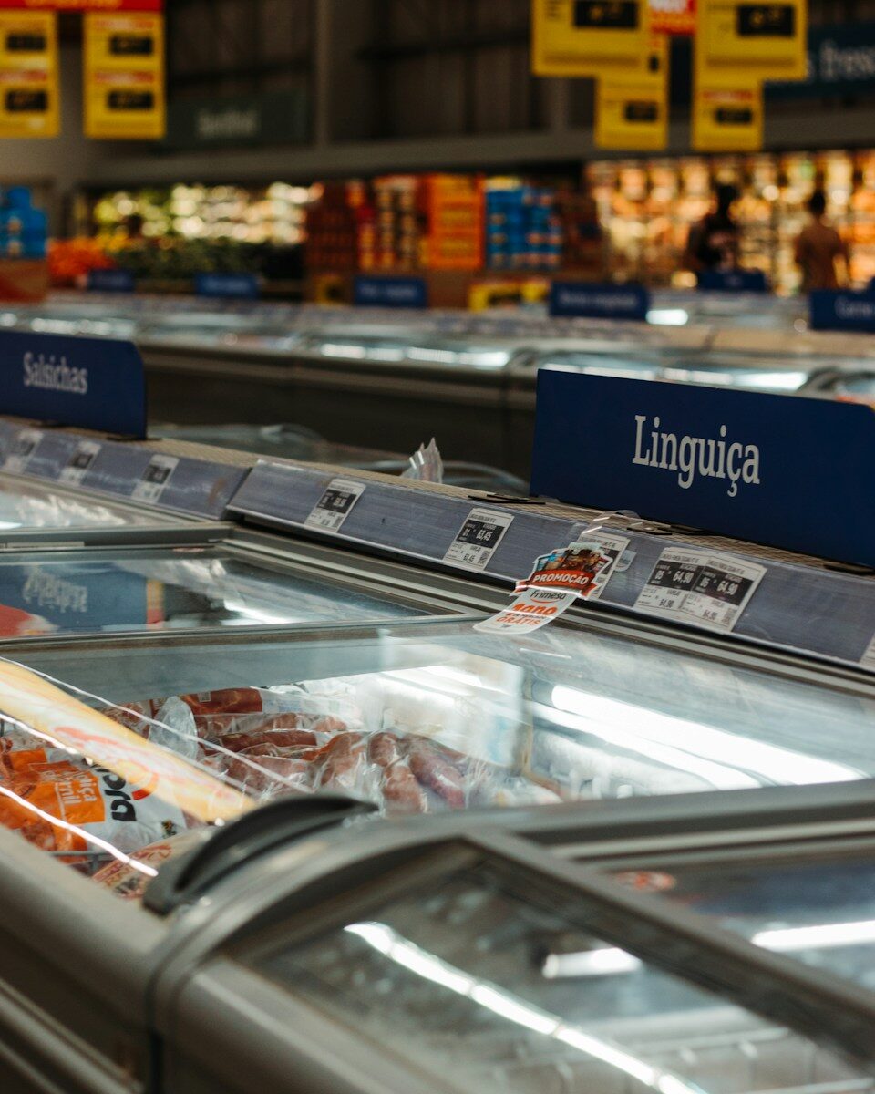 comercio con seguro para tienda de alimentación