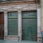 Tienda cerrada por siniestro, entra la cobertura de pérdida de beneficios en seguro de comercio